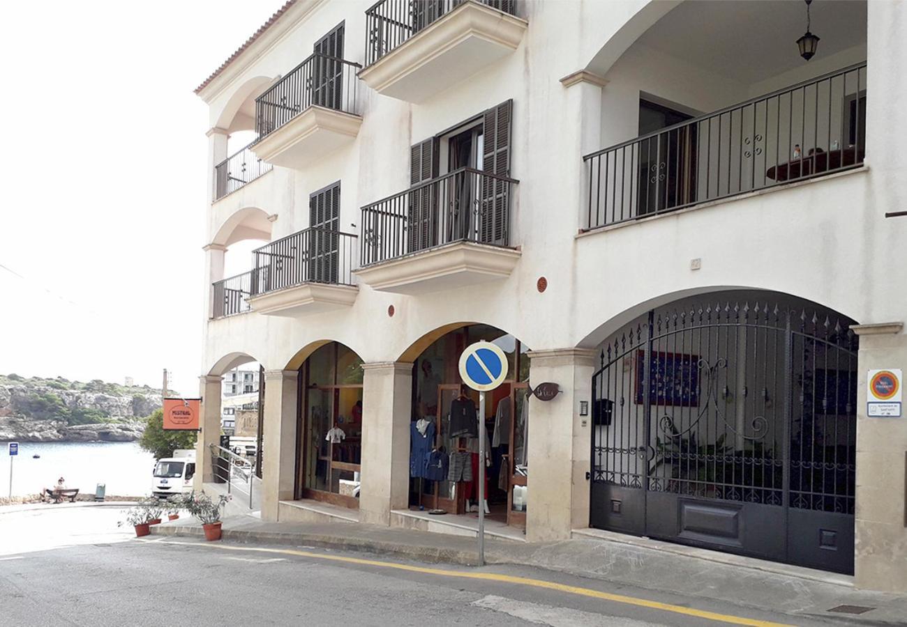Apartamentos Vista Al Puerto Cala Figuera  Ngoại thất bức ảnh