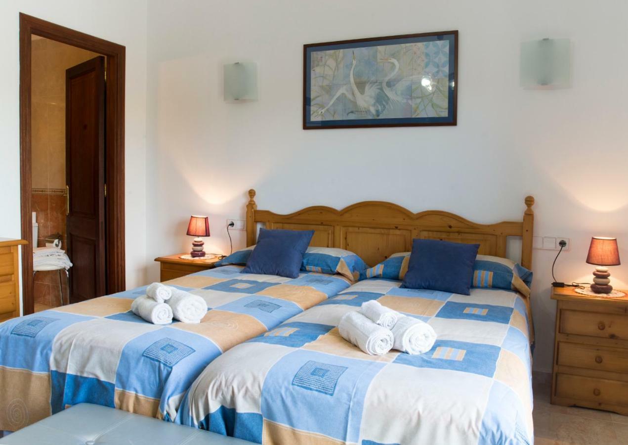 Apartamentos Vista Al Puerto Cala Figuera  Ngoại thất bức ảnh